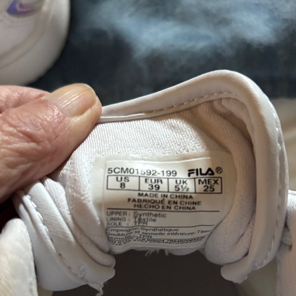 Fila Classic White Leather Sneakers - Picture 3 of 13